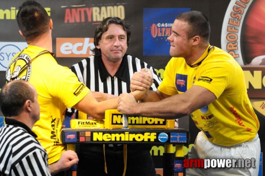 Nemiroff 2009 - Day 2 - Right hand # Armwrestling # Armpower.net