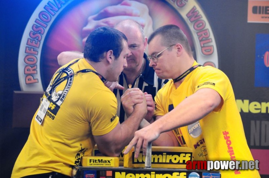 Nemiroff 2009 - Day 2 - Right hand # Siłowanie na ręce # Armwrestling # Armpower.net