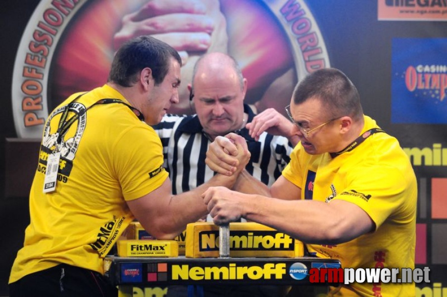 Nemiroff 2009 - Day 2 - Right hand # Siłowanie na ręce # Armwrestling # Armpower.net