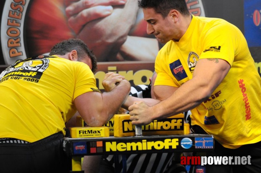 Nemiroff 2009 - Day 2 - Right hand # Armwrestling # Armpower.net