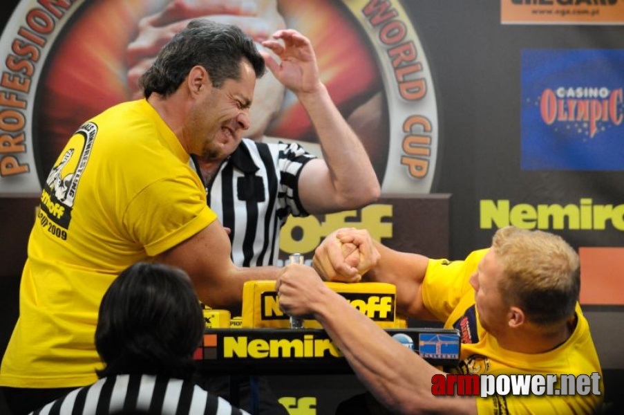 Nemiroff 2009 - Day 2 - Right hand # Armwrestling # Armpower.net