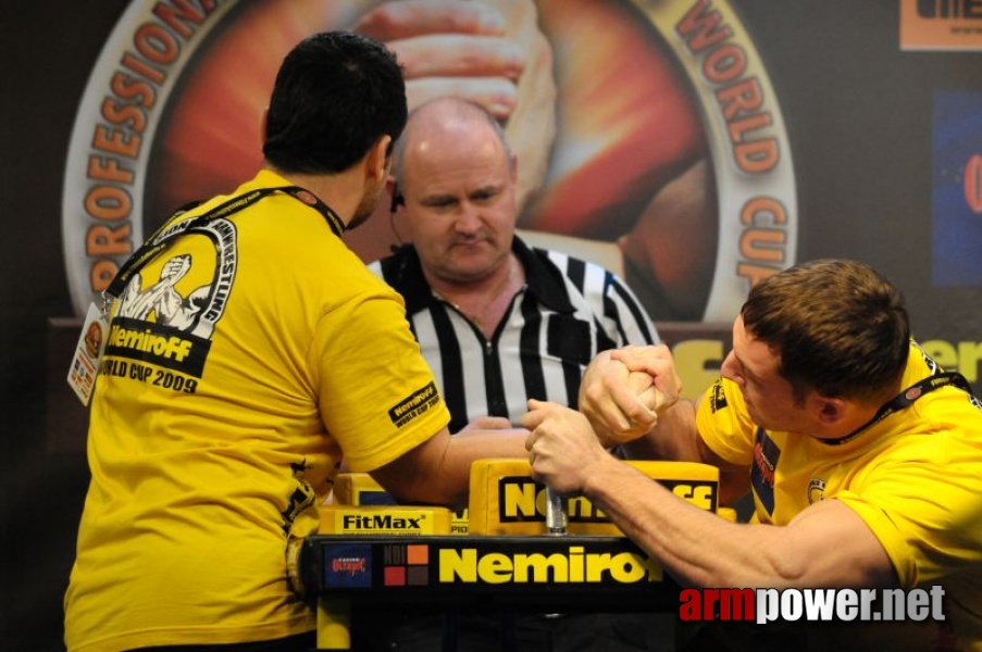 Nemiroff 2009 - Day 2 - Right hand # Siłowanie na ręce # Armwrestling # Armpower.net