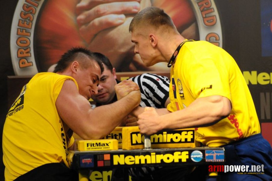 Nemiroff 2009 - Day 2 - Right hand # Armwrestling # Armpower.net