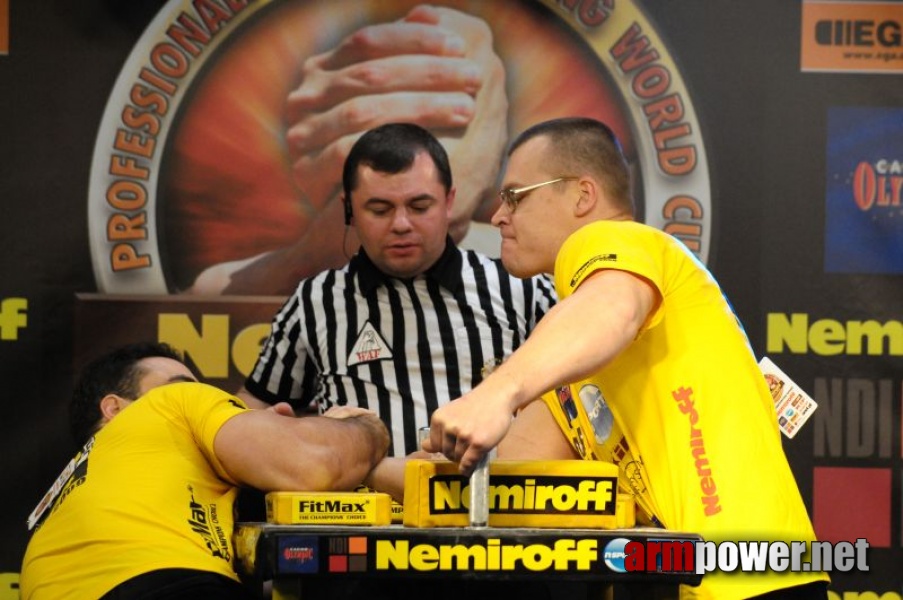 Nemiroff 2009 - Day 2 - Right hand # Siłowanie na ręce # Armwrestling # Armpower.net