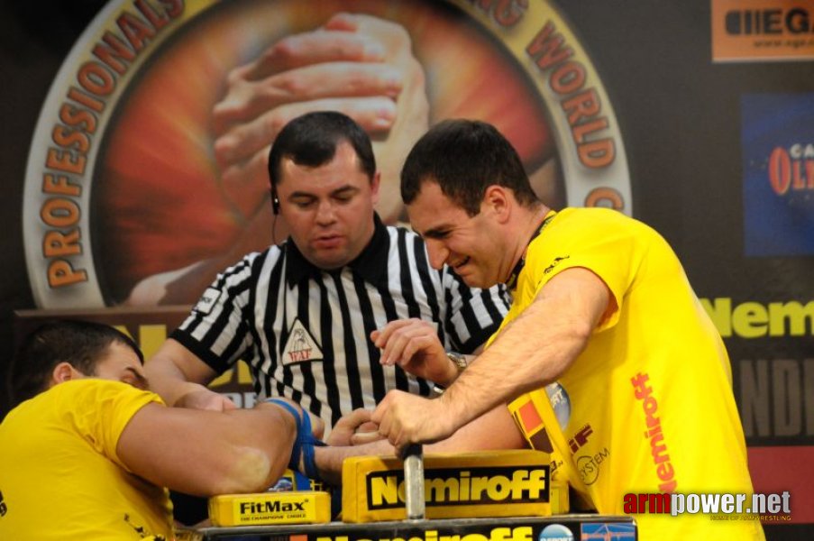 Nemiroff 2009 - Day 2 - Right hand # Armwrestling # Armpower.net