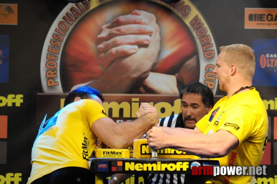 Nemiroff 2009 - Day 2 - Right hand # Armwrestling # Armpower.net