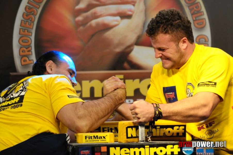 Nemiroff 2009 - Day 2 - Right hand # Siłowanie na ręce # Armwrestling # Armpower.net