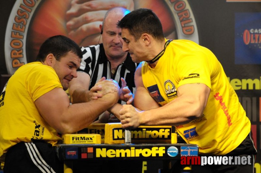 Nemiroff 2009 - Day 2 - Right hand # Siłowanie na ręce # Armwrestling # Armpower.net