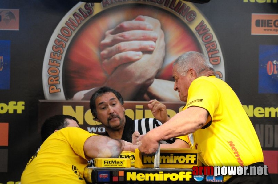 Nemiroff 2009 - Day 2 - Right hand # Armwrestling # Armpower.net