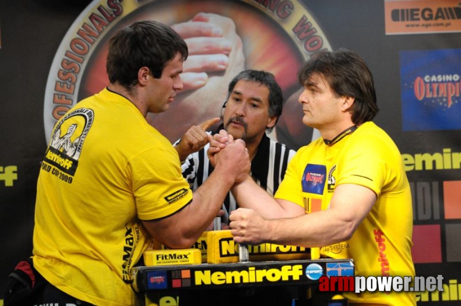 Nemiroff 2009 - Day 2 - Right hand # Armwrestling # Armpower.net