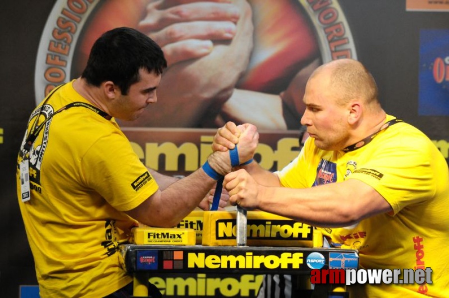 Nemiroff 2009 - Day 2 - Right hand # Armwrestling # Armpower.net