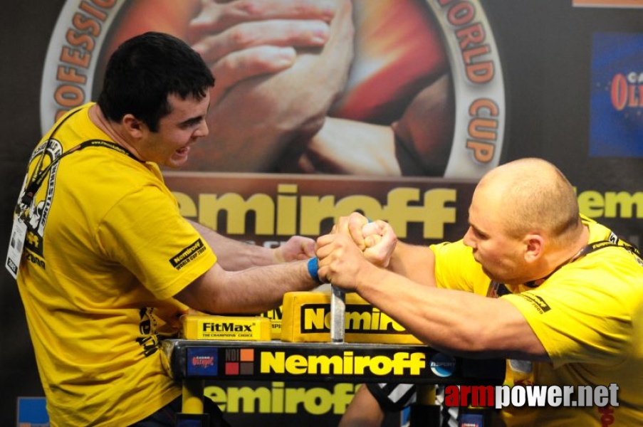 Nemiroff 2009 - Day 2 - Right hand # Armwrestling # Armpower.net