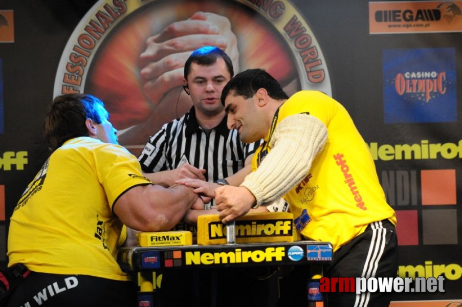 Nemiroff 2009 - Day 2 - Right hand # Armwrestling # Armpower.net