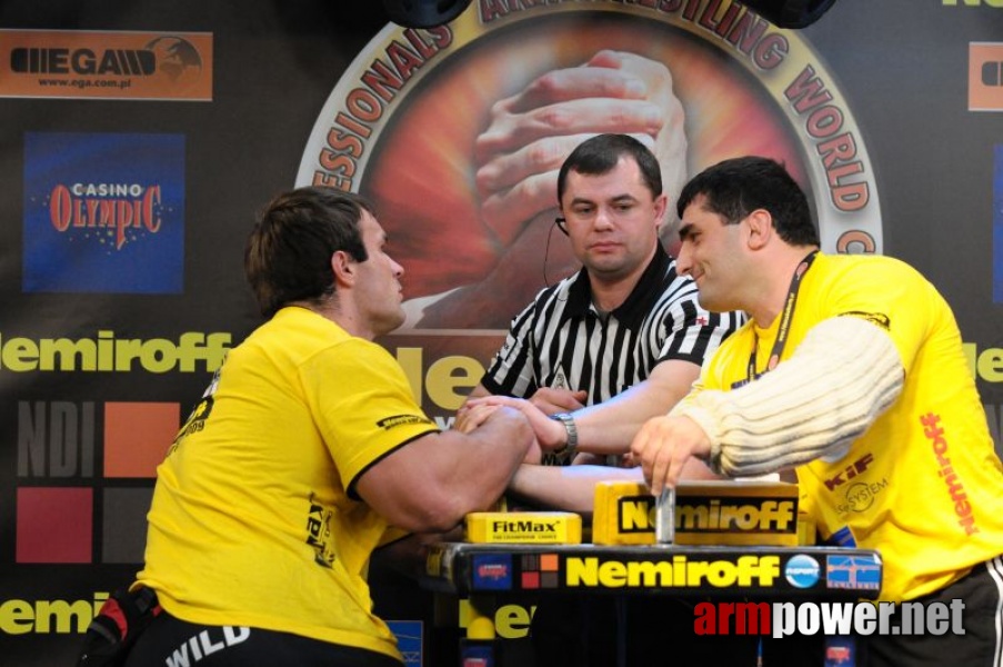 Nemiroff 2009 - Day 2 - Right hand # Siłowanie na ręce # Armwrestling # Armpower.net