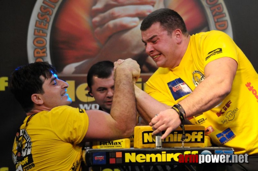 Nemiroff 2009 - Day 2 - Right hand # Siłowanie na ręce # Armwrestling # Armpower.net