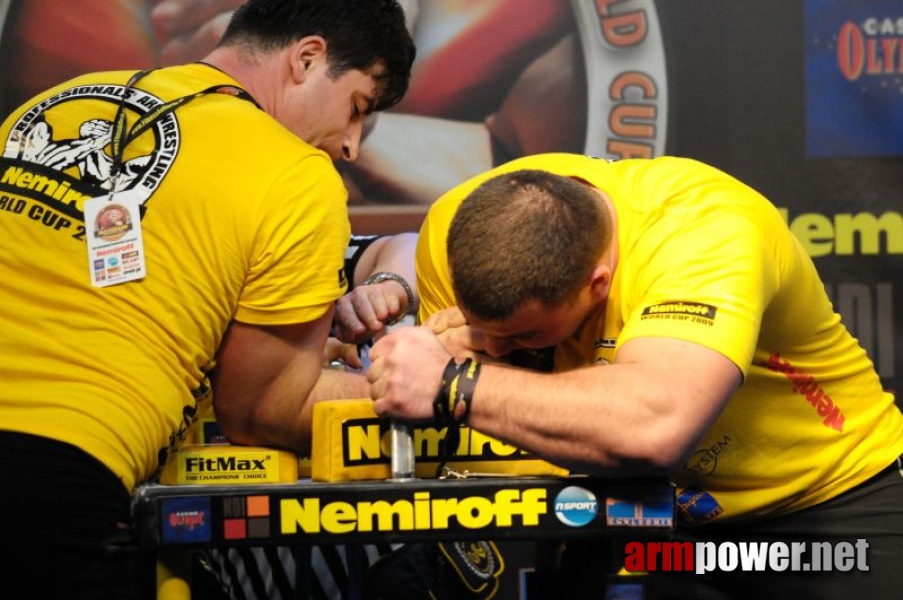 Nemiroff 2009 - Day 2 - Right hand # Armwrestling # Armpower.net