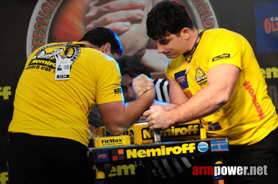 Nemiroff 2009 - Day 2 - Right hand # Siłowanie na ręce # Armwrestling # Armpower.net