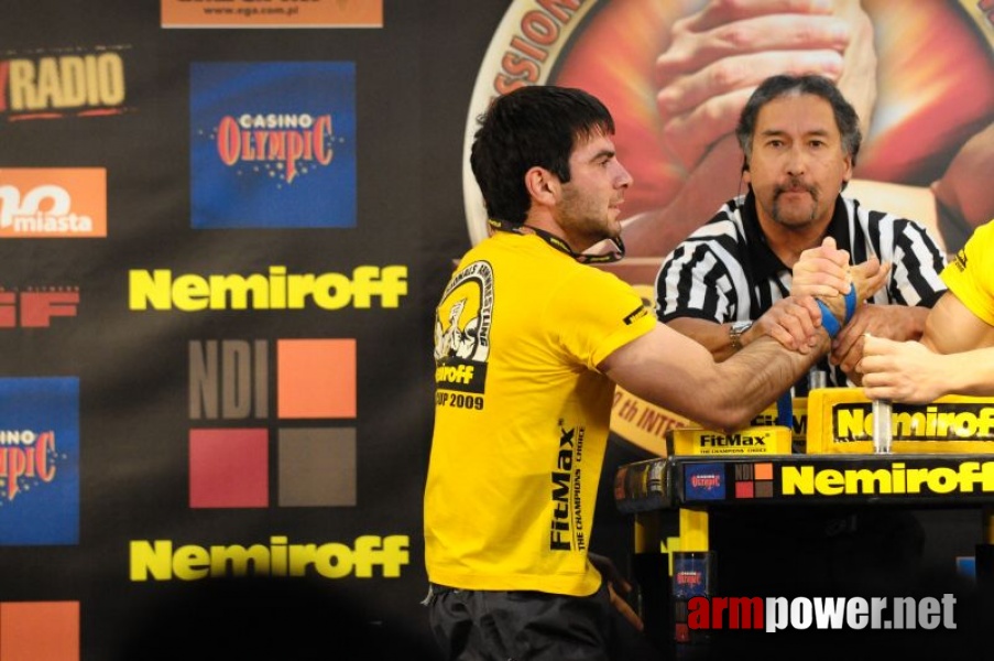 Nemiroff 2009 - Day 2 - Right hand # Armwrestling # Armpower.net