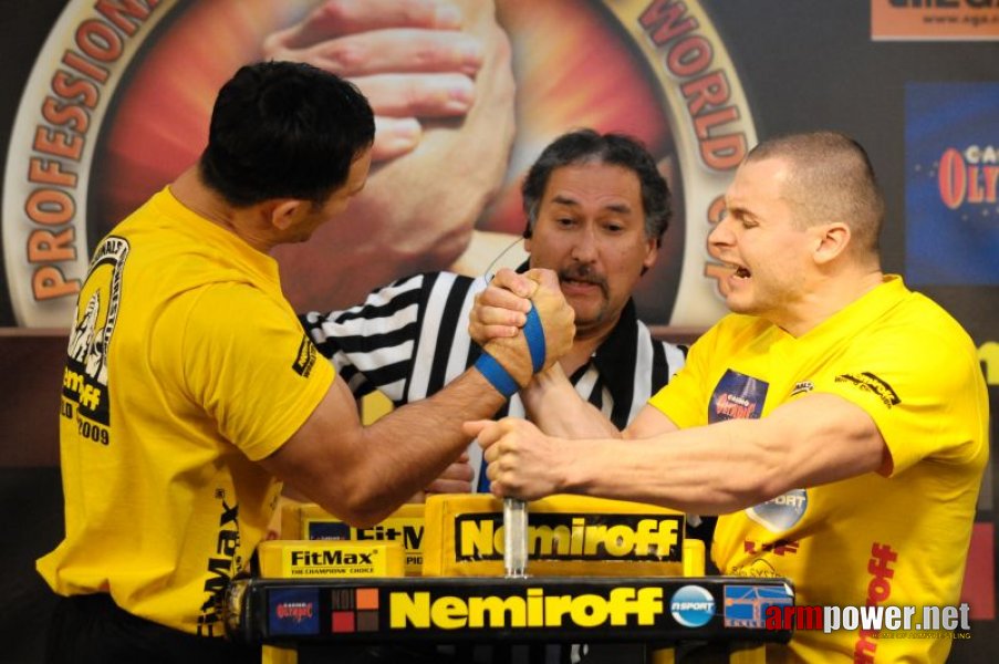 Nemiroff 2009 - Day 2 - Right hand # Siłowanie na ręce # Armwrestling # Armpower.net