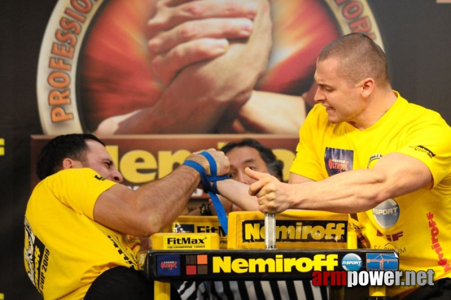 Nemiroff 2009 - Day 2 - Right hand # Siłowanie na ręce # Armwrestling # Armpower.net