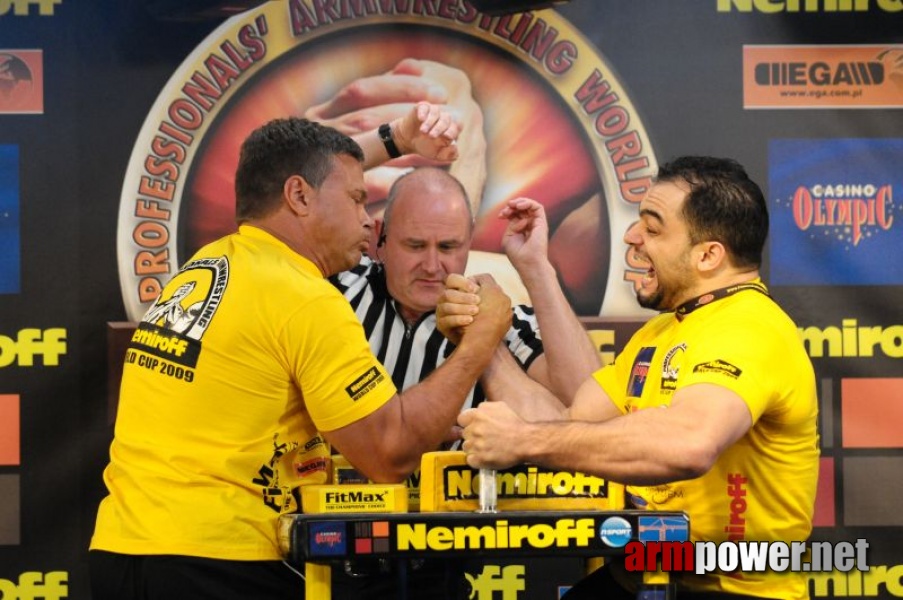 Nemiroff 2009 - Day 2 - Right hand # Armwrestling # Armpower.net