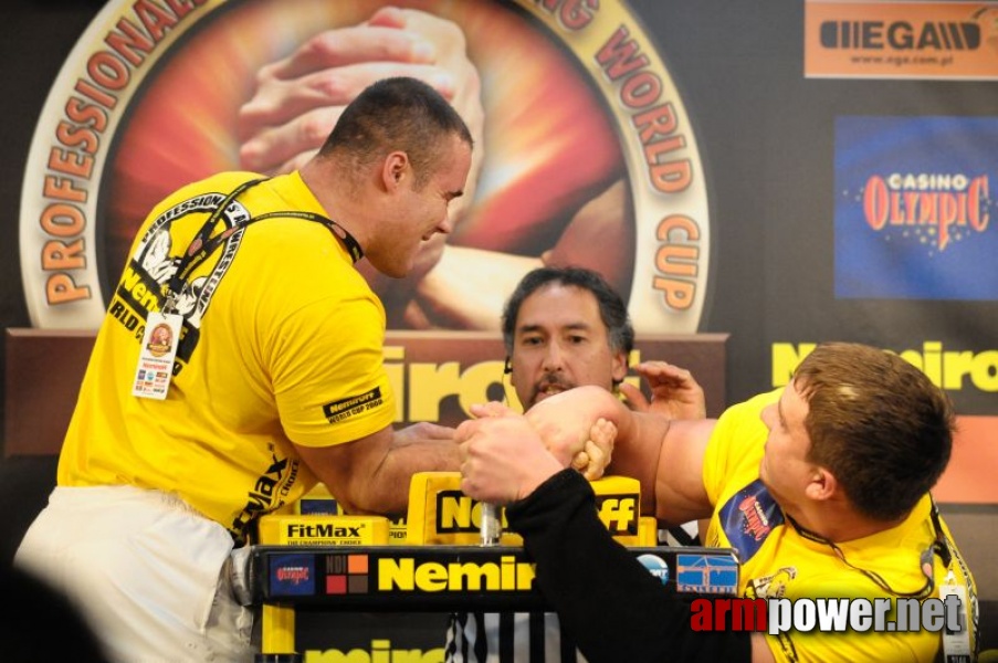 Nemiroff 2009 - Day 2 - Right hand # Siłowanie na ręce # Armwrestling # Armpower.net