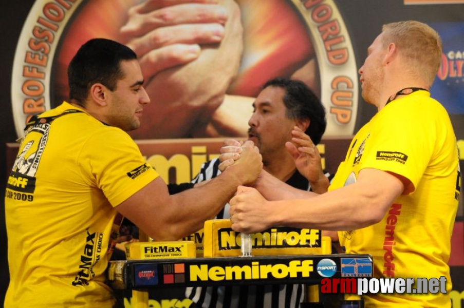 Nemiroff 2009 - Day 2 - Right hand # Armwrestling # Armpower.net