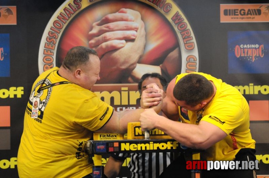 Nemiroff 2009 - Day 2 - Right hand # Armwrestling # Armpower.net