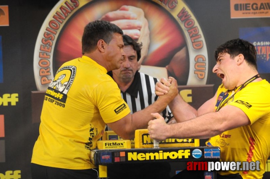 Nemiroff 2009 - Day 2 - Right hand # Armwrestling # Armpower.net