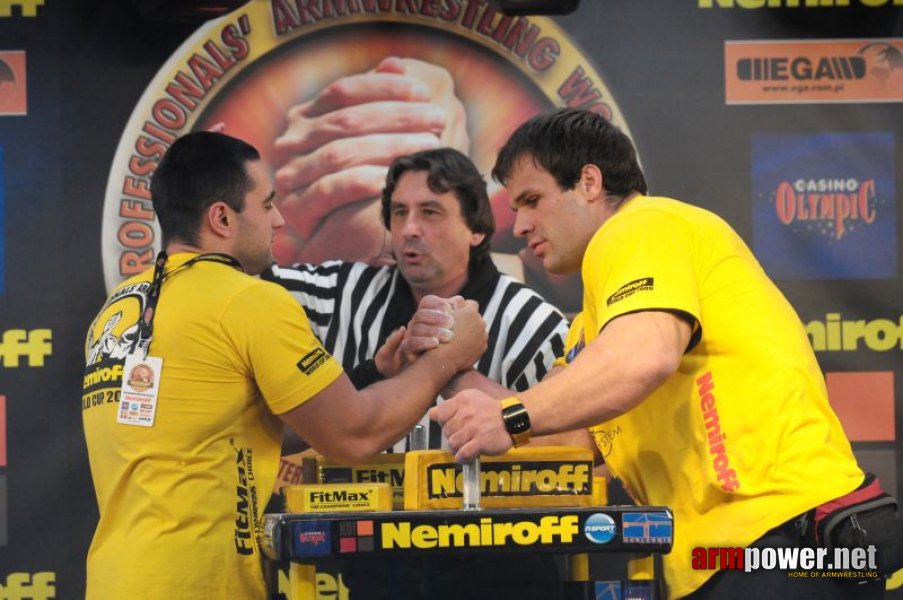 Nemiroff 2009 - Day 2 - Right hand # Armwrestling # Armpower.net