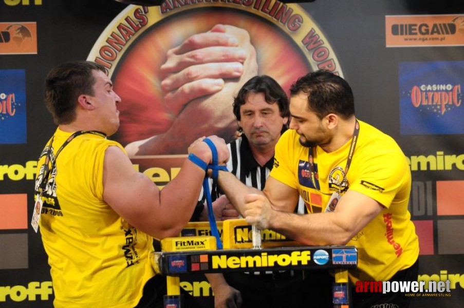 Nemiroff 2009 - Day 2 - Right hand # Armwrestling # Armpower.net