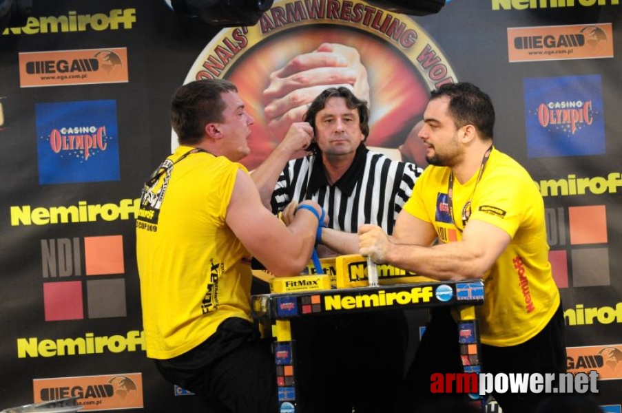 Nemiroff 2009 - Day 2 - Right hand # Armwrestling # Armpower.net