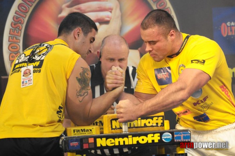 Nemiroff 2009 - Day 2 - Right hand # Siłowanie na ręce # Armwrestling # Armpower.net