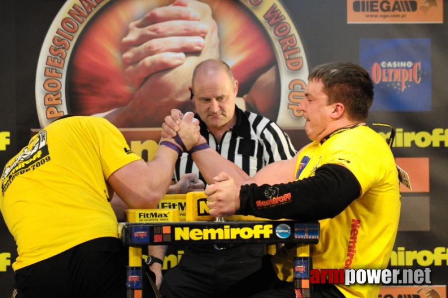 Nemiroff 2009 - Day 2 - Right hand # Siłowanie na ręce # Armwrestling # Armpower.net