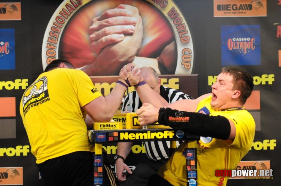 Nemiroff 2009 - Day 2 - Right hand # Siłowanie na ręce # Armwrestling # Armpower.net