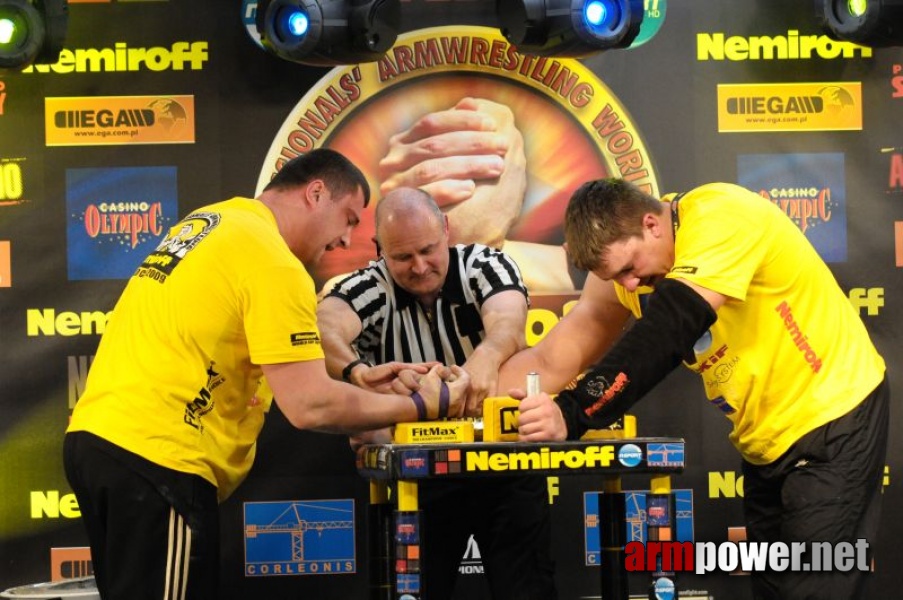 Nemiroff 2009 - Day 2 - Right hand # Siłowanie na ręce # Armwrestling # Armpower.net