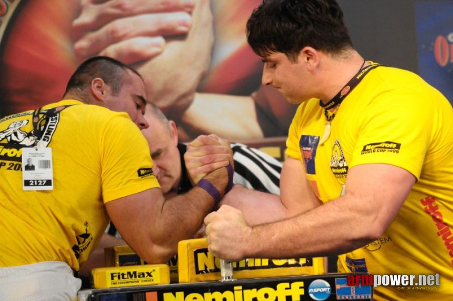 Nemiroff 2009 - Day 2 - Right hand # Siłowanie na ręce # Armwrestling # Armpower.net