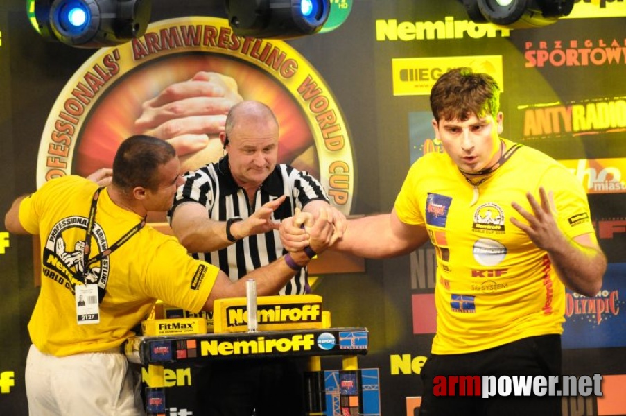 Nemiroff 2009 - Day 2 - Right hand # Armwrestling # Armpower.net