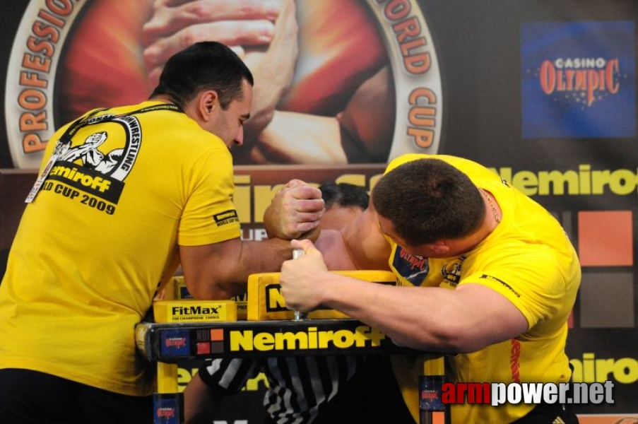 Nemiroff 2009 - Day 2 - Right hand # Armwrestling # Armpower.net