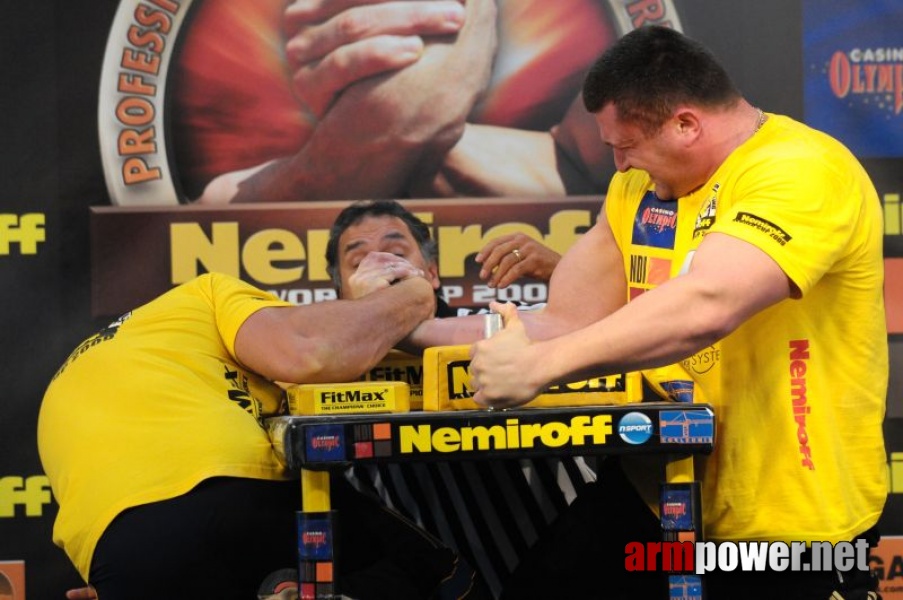 Nemiroff 2009 - Day 2 - Right hand # Armwrestling # Armpower.net