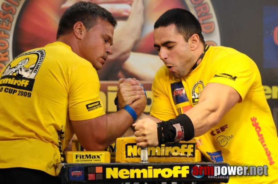 Nemiroff 2009 - Day 2 - Right hand # Siłowanie na ręce # Armwrestling # Armpower.net