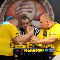 Nemiroff 2009 - Day 2 - Right hand # Armwrestling # Armpower.net