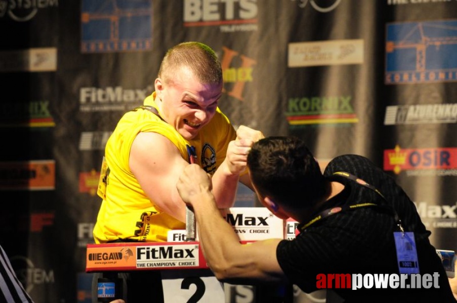 Puchar Polski 2009 - Prawa Reka # Siłowanie na ręce # Armwrestling # Armpower.net