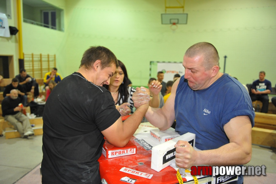 Debiuty 2010 - Stare Miasto # Siłowanie na ręce # Armwrestling # Armpower.net