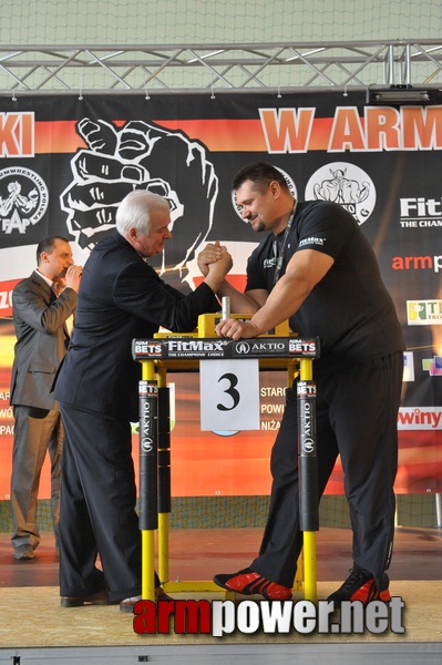 Mistrzostwa Polski 2011 - prawa reka # Siłowanie na ręce # Armwrestling # Armpower.net