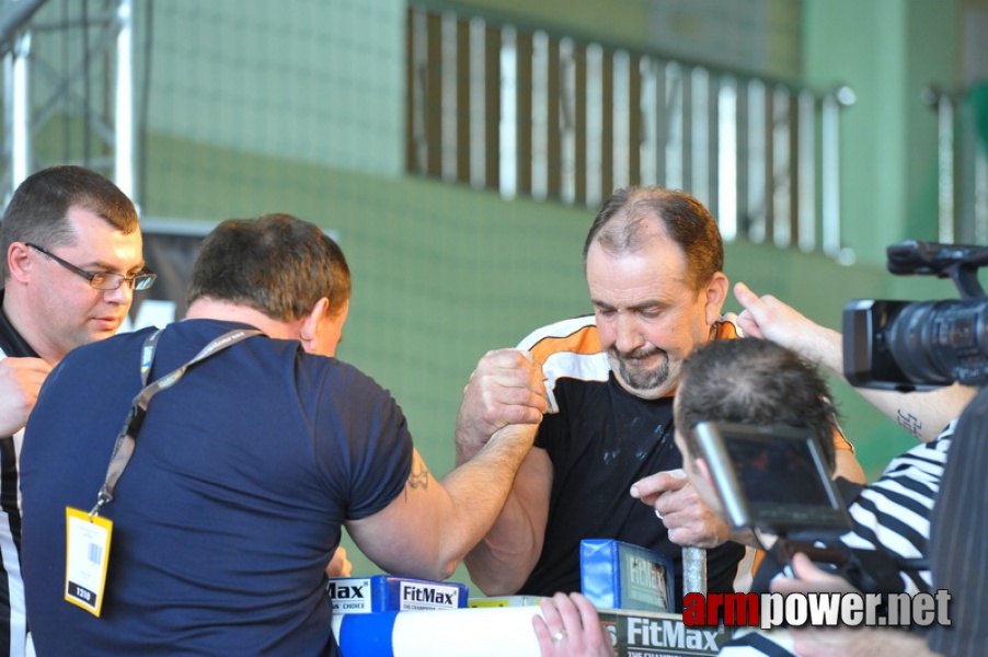 Mistrzostwa Polski 2011 - prawa reka # Siłowanie na ręce # Armwrestling # Armpower.net