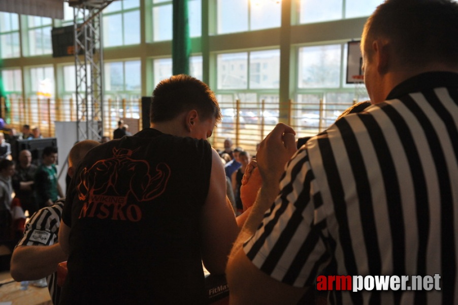 Mistrzostwa Polski 2011 - prawa reka # Siłowanie na ręce # Armwrestling # Armpower.net