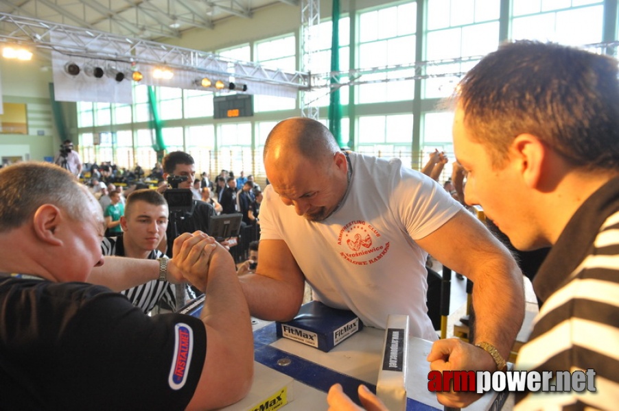 Mistrzostwa Polski 2011 - prawa reka # Siłowanie na ręce # Armwrestling # Armpower.net