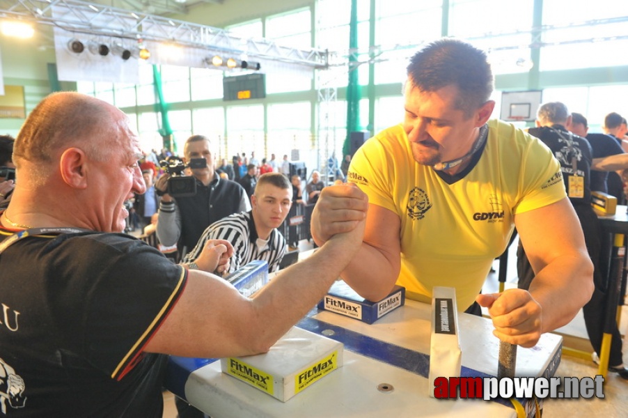 Mistrzostwa Polski 2011 - prawa reka # Siłowanie na ręce # Armwrestling # Armpower.net