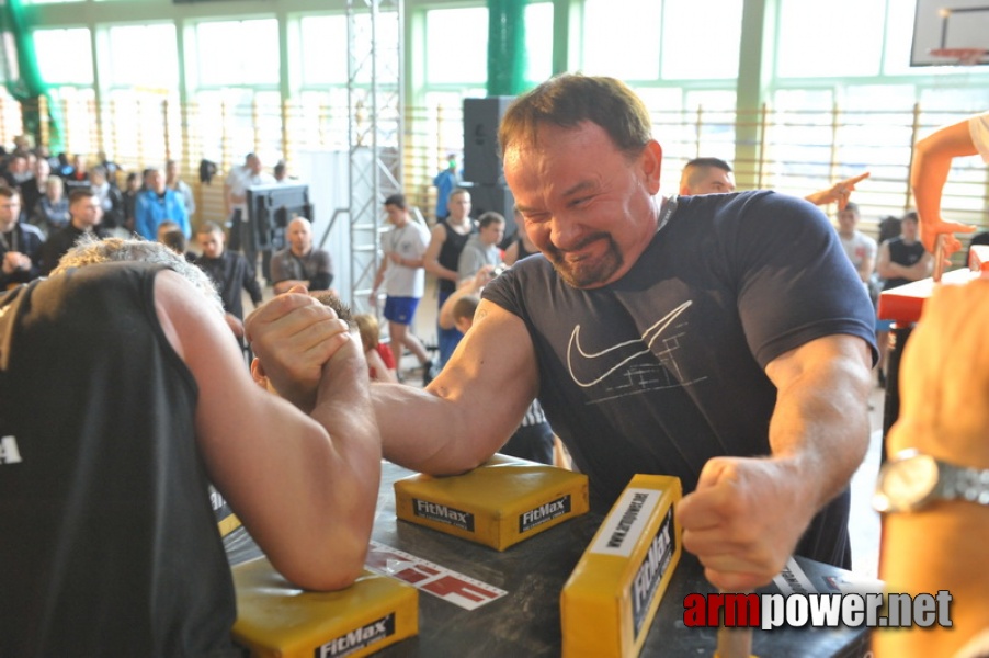 Mistrzostwa Polski 2011 - prawa reka # Siłowanie na ręce # Armwrestling # Armpower.net